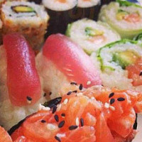 Live sushi food