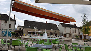 L'Etape de Santenay Hotel Cafe Restaurant inside