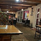 Cafe Du Pont inside