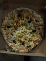 Caluire Pizza food