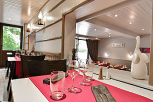 Logis Auberge Du Herisson food