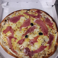 Pizza Marcel food