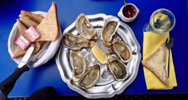 Le Mas Bleu Oysters Leucate food