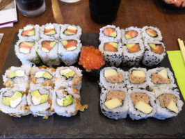 yoshi sushi food
