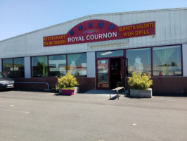 Royal Cournon outside
