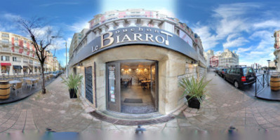 Le Bouchon Biarrot outside