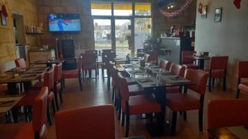 A Table Brasserie/Pizzeria inside