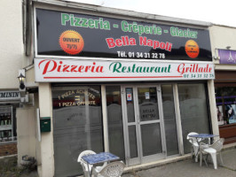 Bella Pizza outside