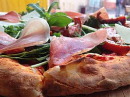 La Pizza Du Moulin food