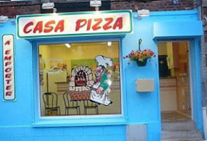 Casa Pizza outside