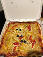 La Dume Pizza's food