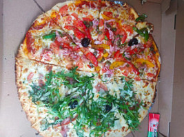 La Pizz'à Rom Athe food
