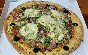 Pizzeria L'cesaria food