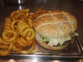 Crousty Burger food