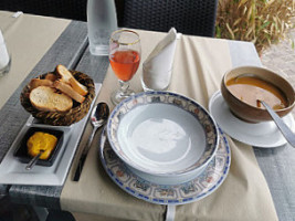 Hôtel Le Provençal food