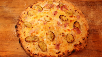 Pizz'en Seyne food