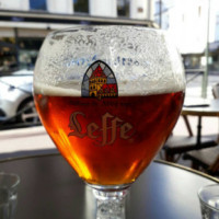 Café Leffe Levallois food