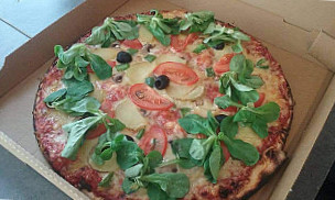 Pizza Blanzat food