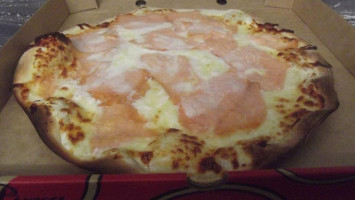 Louisy Pizza food