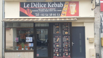 Le Délice Kebab outside