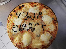 Génie Pizza food