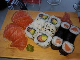 Sushi Bonheur food