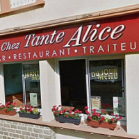 Chez Tante Alice outside