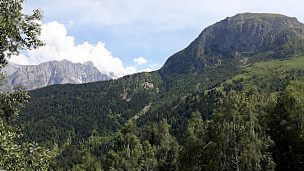 Domaine De La Molière food