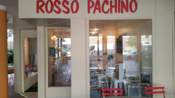 Rosso Pachino outside