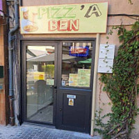 Pizz'a Ben outside