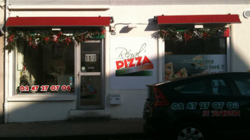 Regal Pizza outside