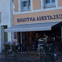 Gelateria Antoine food