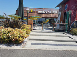 Mcdonald's outside