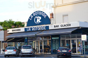 Café Brasserie La Rotonde Saint Amand Montrond outside