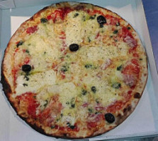Pizz'aveyron food
