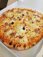 Pizza Lydie food