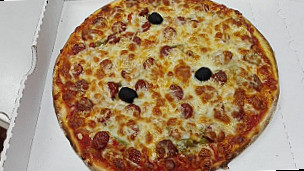 Denico Pizzas food