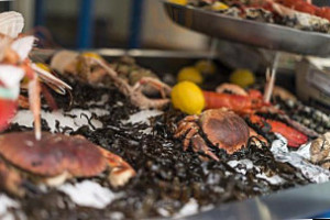 Le Voltaire Fruits De Mer food