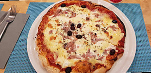 Le Firenze Pizzeria food