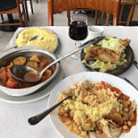 Le Relais Saint Cyrien food