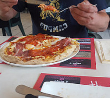 La Bruschetta Italien Et Pizzeria à Belleville Sur Saône food