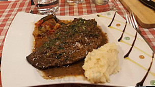 Auberge De La Butte Des Moulins food