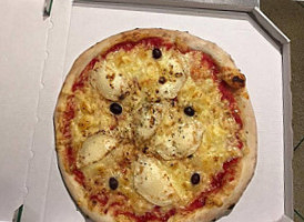 Monfé Pizza food