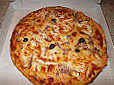 Pizz A Gimario food