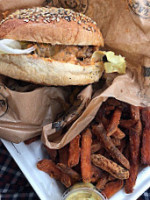 Balzac Burger Tours food