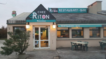 Chez Riton inside
