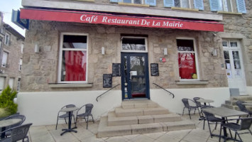 Cafe De La Mairie inside