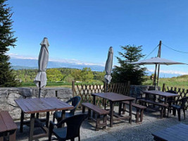 Auberge Du Grand Colombier inside