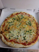 Pizza Salvatore food