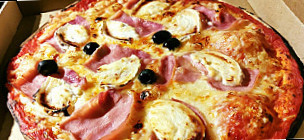Davy Pizza food